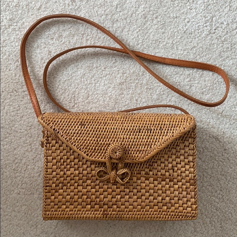 Woven crossbody purse